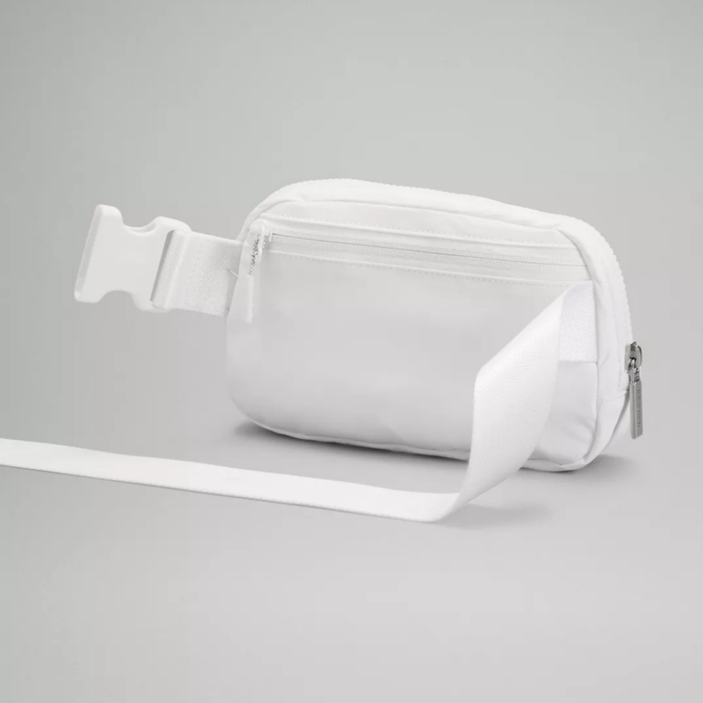 New Lululemon Everywhere Belt Bag - Picture 3 of 12